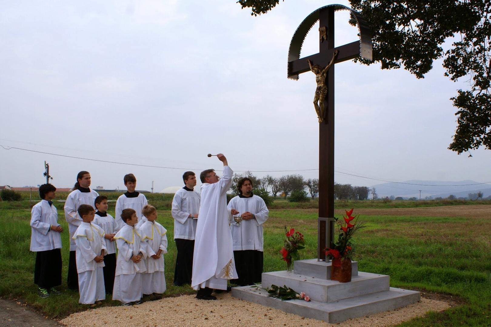 Slávnostná svätá omša pri kaplnke a posvätenie kríža 7.9.2014